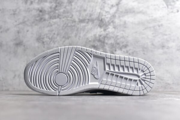 Air Jordan AJ1 Low DIAO white and black custom color scheme   LJ6688-010 - Image 5