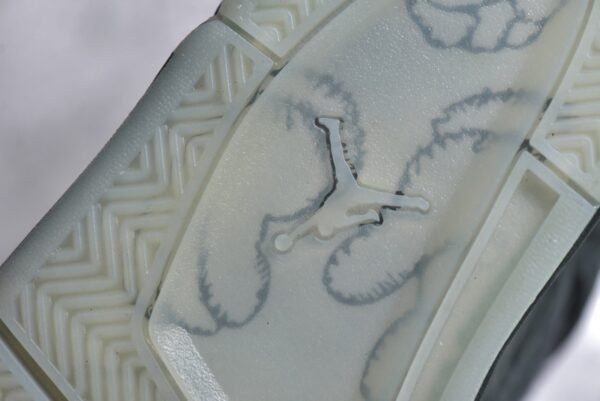 KAWS x Air Jordan AJ4  Graffiti collaboration in black and green    930155-001 - Image 16