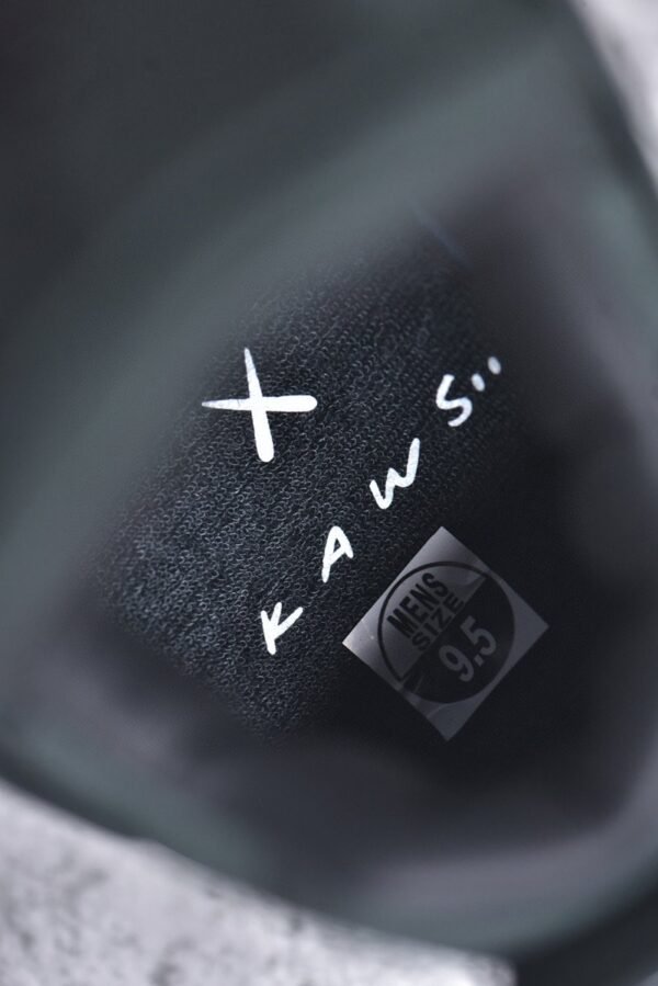 KAWS x Air Jordan AJ4  Graffiti collaboration in black and green    930155-001 - Image 15