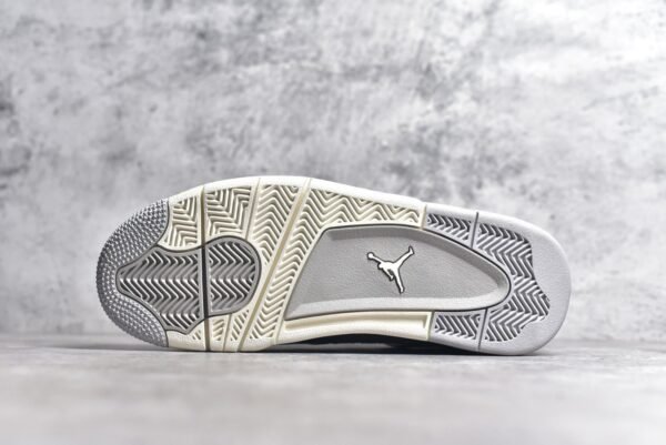 Jordan Air Jordan 4 "Light Iron Ore" "Frozen Moments"  Liquid silver gray    AQ9129-001 - Image 11