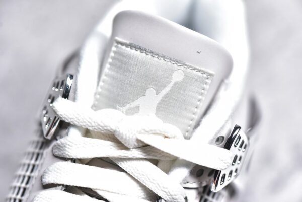 Jordan Air Jordan 4 "Light Iron Ore" "Frozen Moments"  Liquid silver gray    AQ9129-001 - Image 14
