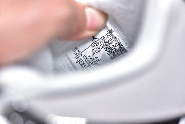 Jordan Air Jordan 4 "Light Iron Ore" "Frozen Moments"  Liquid silver gray    AQ9129-001 - Image 18