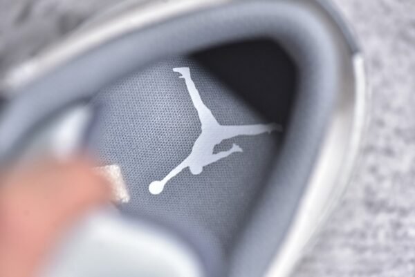 Air Jordan AJ1 Low Customized color scheme    553558-065 - Image 18