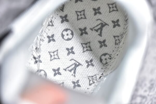Louis Vuitton LV Trainer White Black     1A9JG9 - Image 19