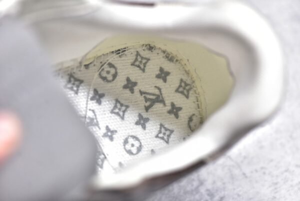 Louis Vuitton LV Trainer#54 Damier Ebene Multi   1AAST3 - Image 20